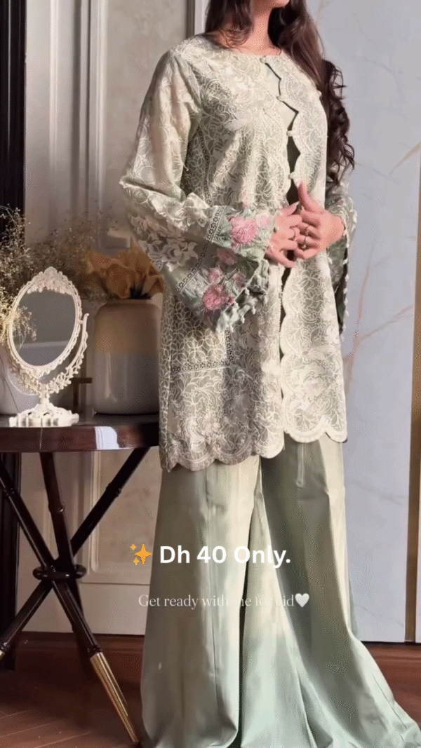 ✨ Ivory & Gold Heavily Embroidered Anarkali Suit Set - Image 3