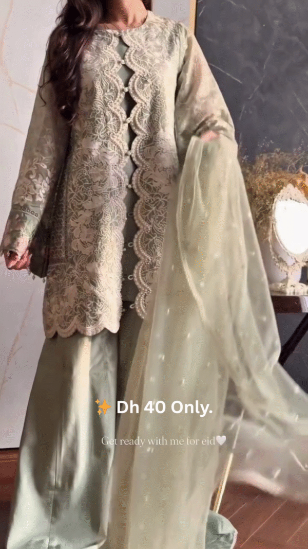✨ Ivory & Gold Heavily Embroidered Anarkali Suit Set - Image 4