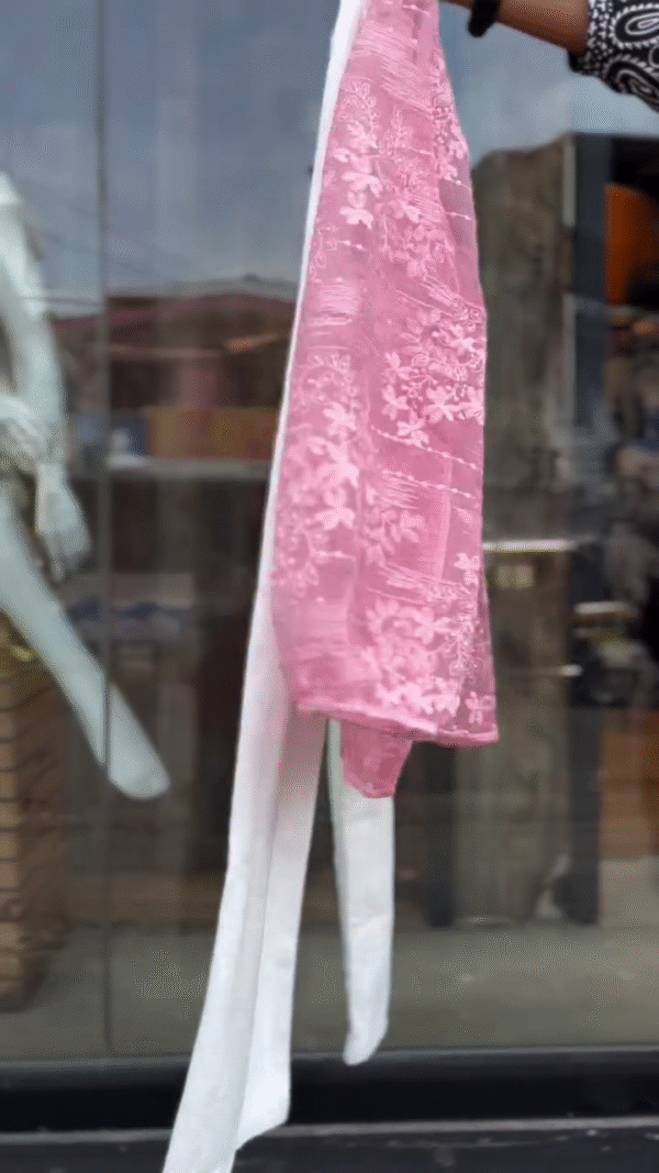 🌸 Elegant Pink Lace Top & White Pants Set 🤍 - Image 4